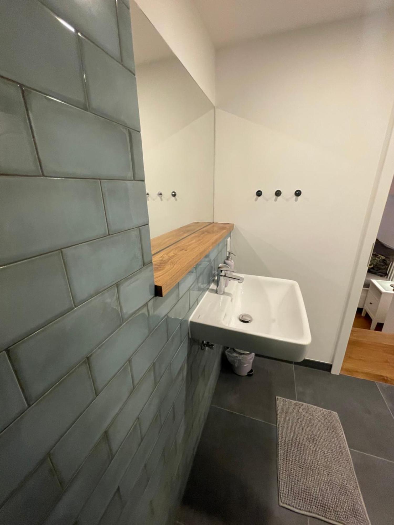 Boutique Hotel Pension Luisengruen Kueche 1Gbs Wlan Netflix Disney Magentatv Chemnitz Extérieur photo